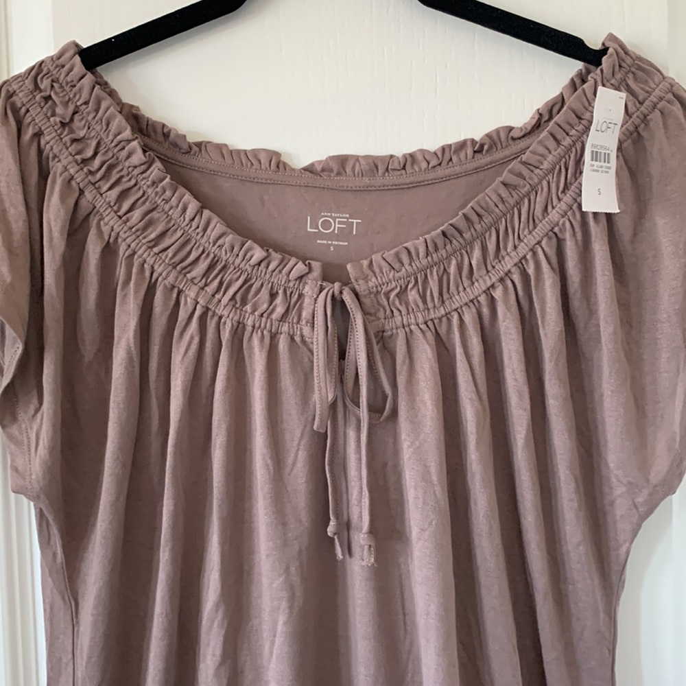 NWT LOFT Purple Ruffled Boatneck Tie-Front Short Sleeves Top Size S - Picture 2 of 16